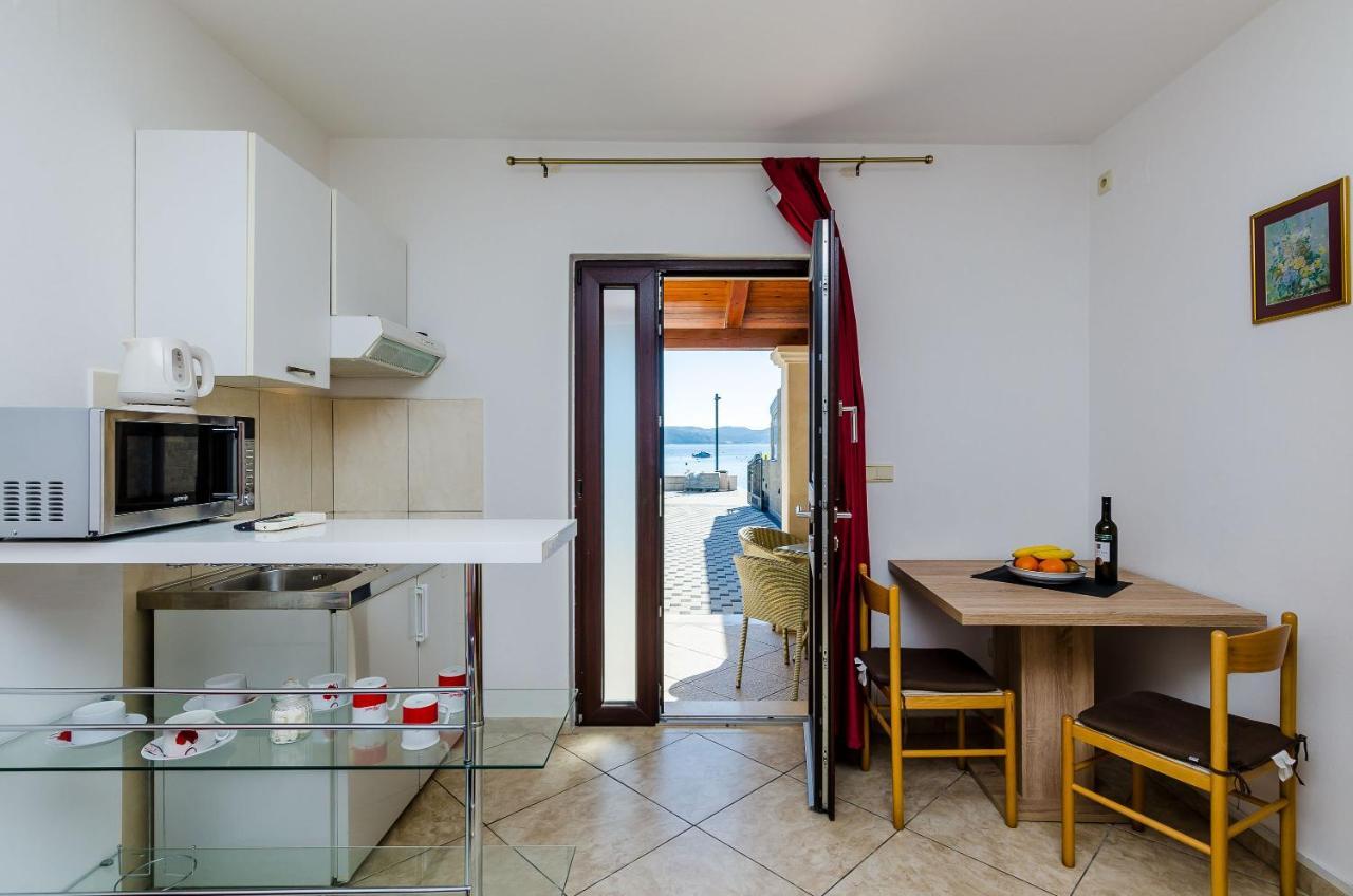 Apartments Kanjuo By The Sea Mlini Bagian luar foto