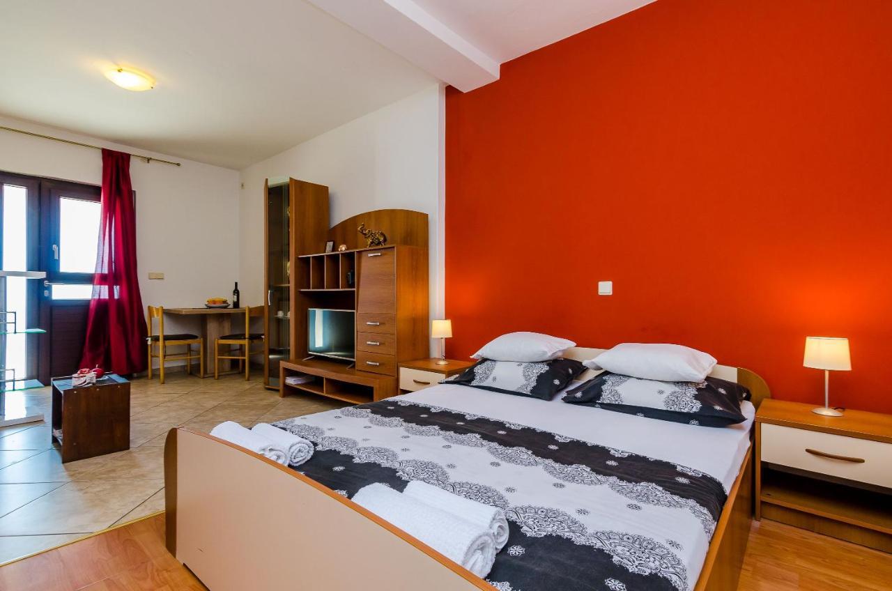Apartments Kanjuo By The Sea Mlini Bagian luar foto
